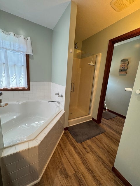 Tiny photo for 1404 Silverthorne Drive, Quincy, IL 62305 (MLS # 12752773)
