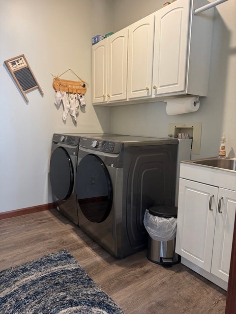 Tiny photo for 1404 Silverthorne Drive, Quincy, IL 62305 (MLS # 12752773)