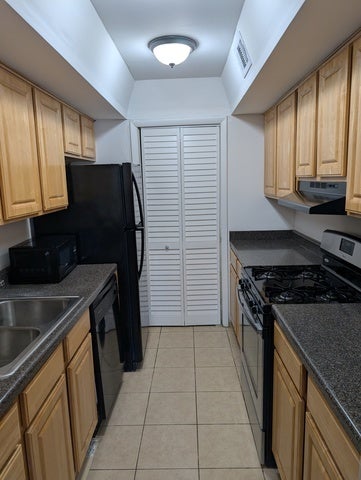 Tiny photo for 1756 Fayette WALK #C, Hoffman Estates, IL 60169 (MLS # 12660189)