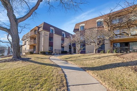 Tiny photo for 1105 N Mill Street #315, Naperville, IL 60563 (MLS # 12597264)