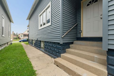 Tiny photo for 12845 Lincoln Street, Blue Island, IL 60406 (MLS # 12713598)