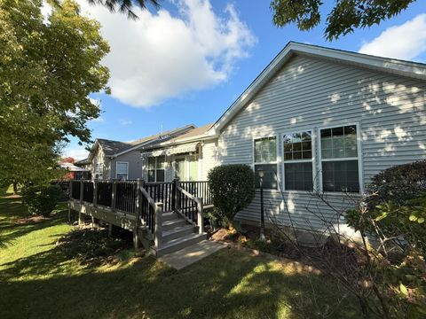 Tiny photo for 1870 Hampshire Drive, Hoffman Estates, IL 60192 (MLS # 12504127)