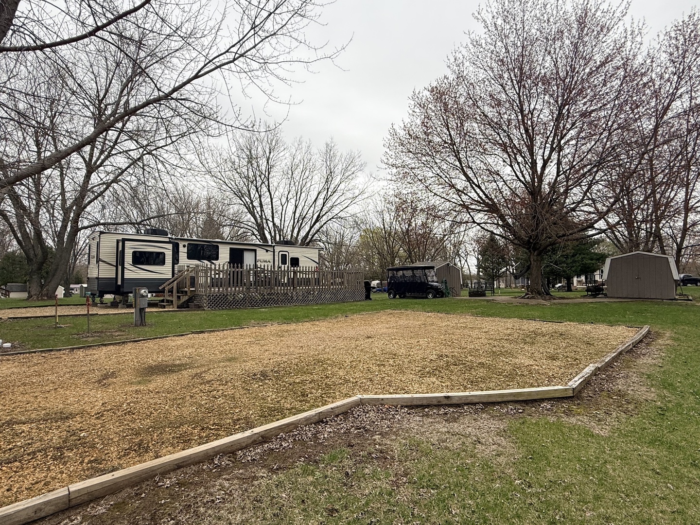 24-28/29 Woodhaven Lakes