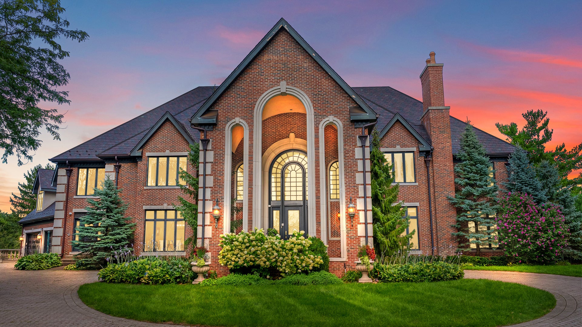 33 Hidden Brook Drive