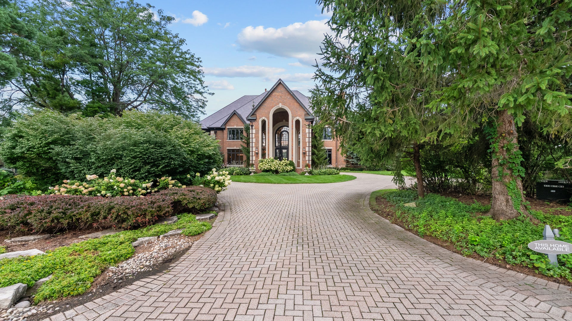 33 Hidden Brook Drive
