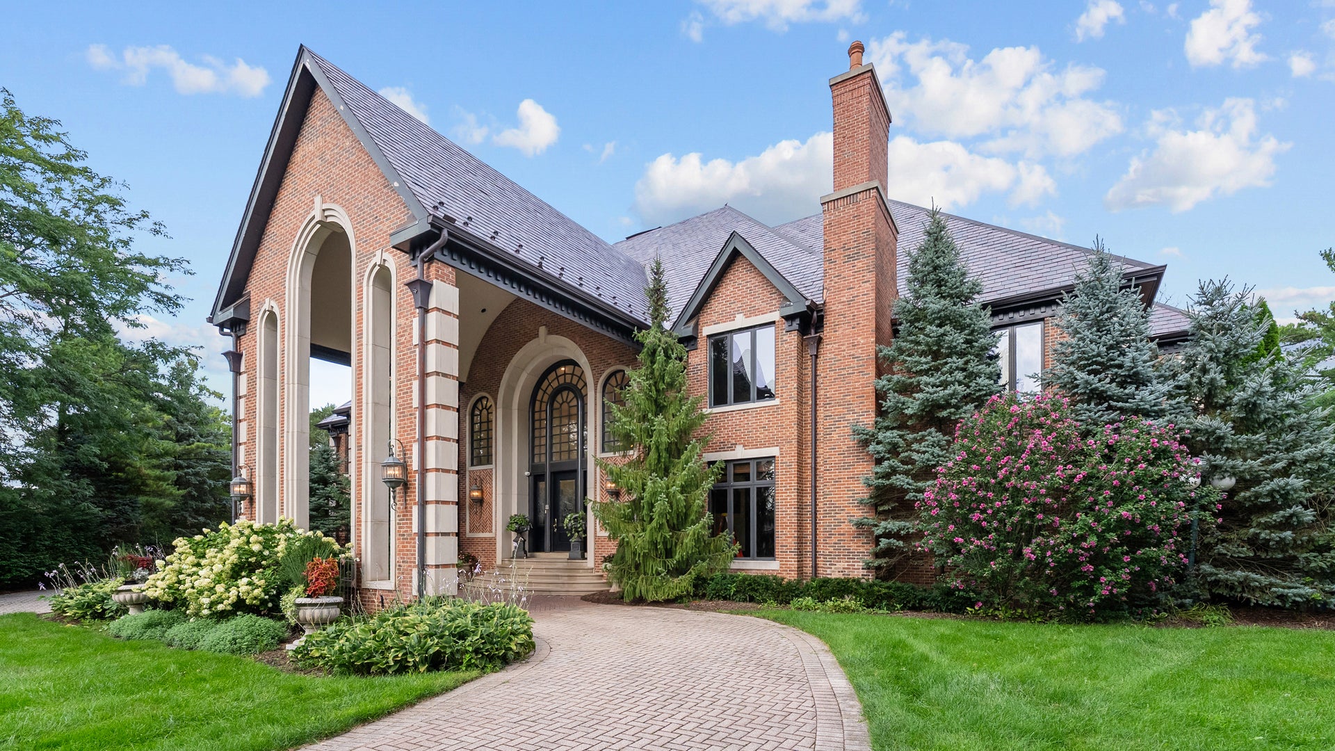 33 Hidden Brook Drive