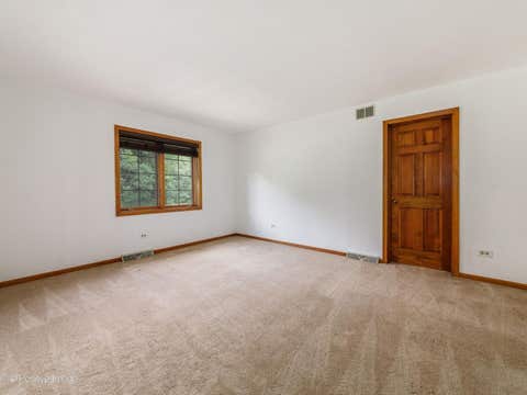 Tiny photo for 23 Squire Road, Hawthorn Woods, IL 60047 (MLS # 12711468)