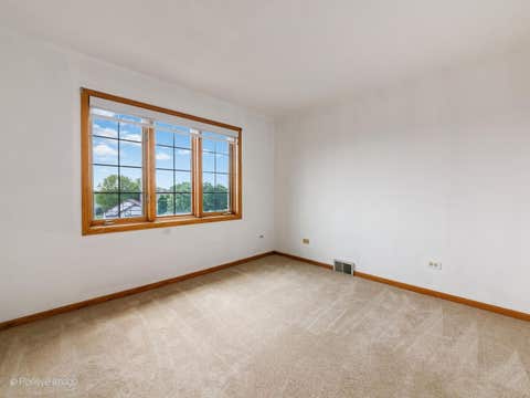 Tiny photo for 23 Squire Road, Hawthorn Woods, IL 60047 (MLS # 12711468)