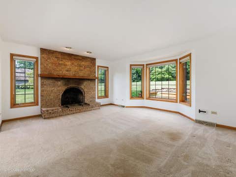 Tiny photo for 23 Squire Road, Hawthorn Woods, IL 60047 (MLS # 12711468)