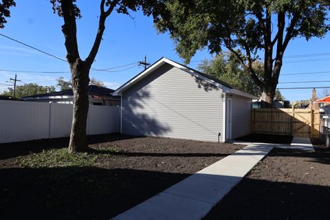 Tiny photo for 12526 HONORE Street, Calumet Park, IL 60827 (MLS # 12517693)