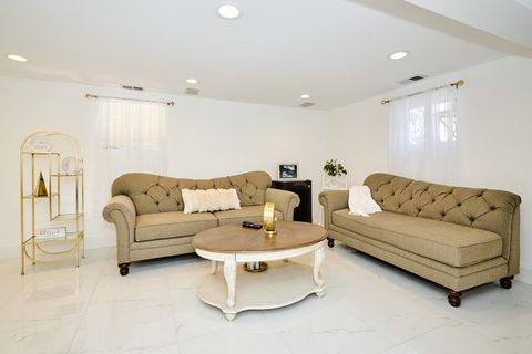 Tiny photo for 4828 W Berwyn Avenue, Chicago, IL 60630 (MLS # 12605268)