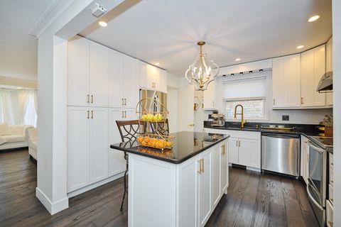 Tiny photo for 4828 W Berwyn Avenue, Chicago, IL 60630 (MLS # 12605268)