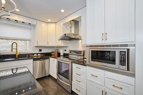 Tiny photo for 4828 W Berwyn Avenue, Chicago, IL 60630 (MLS # 12605268)