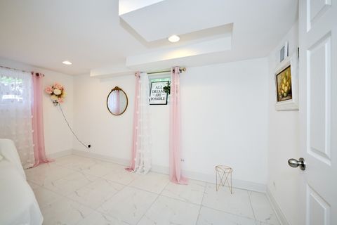 Tiny photo for 4828 W Berwyn Avenue, Chicago, IL 60630 (MLS # 12605268)