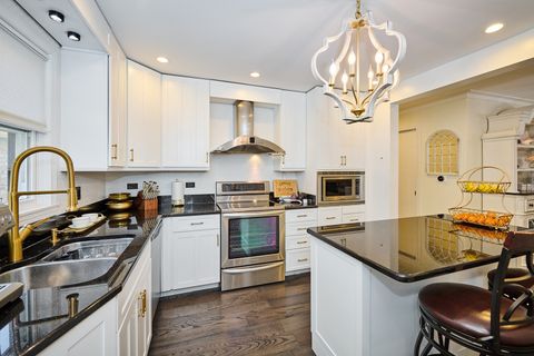 Tiny photo for 4828 W Berwyn Avenue, Chicago, IL 60630 (MLS # 12605268)