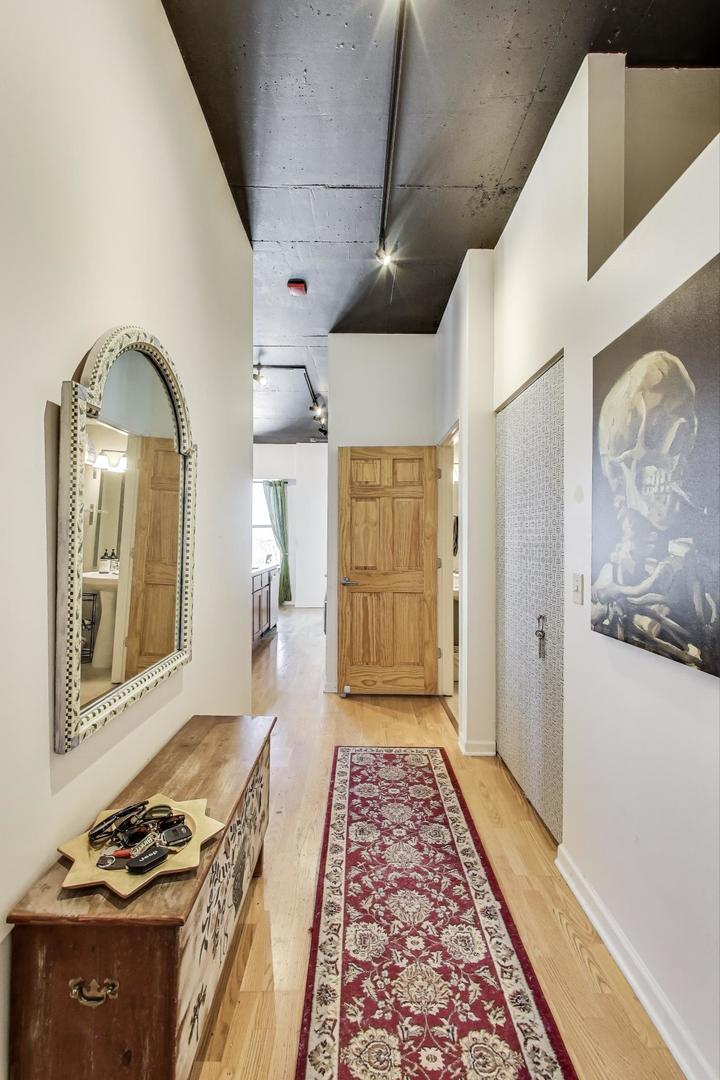 1122 W Catalpa Avenue 815