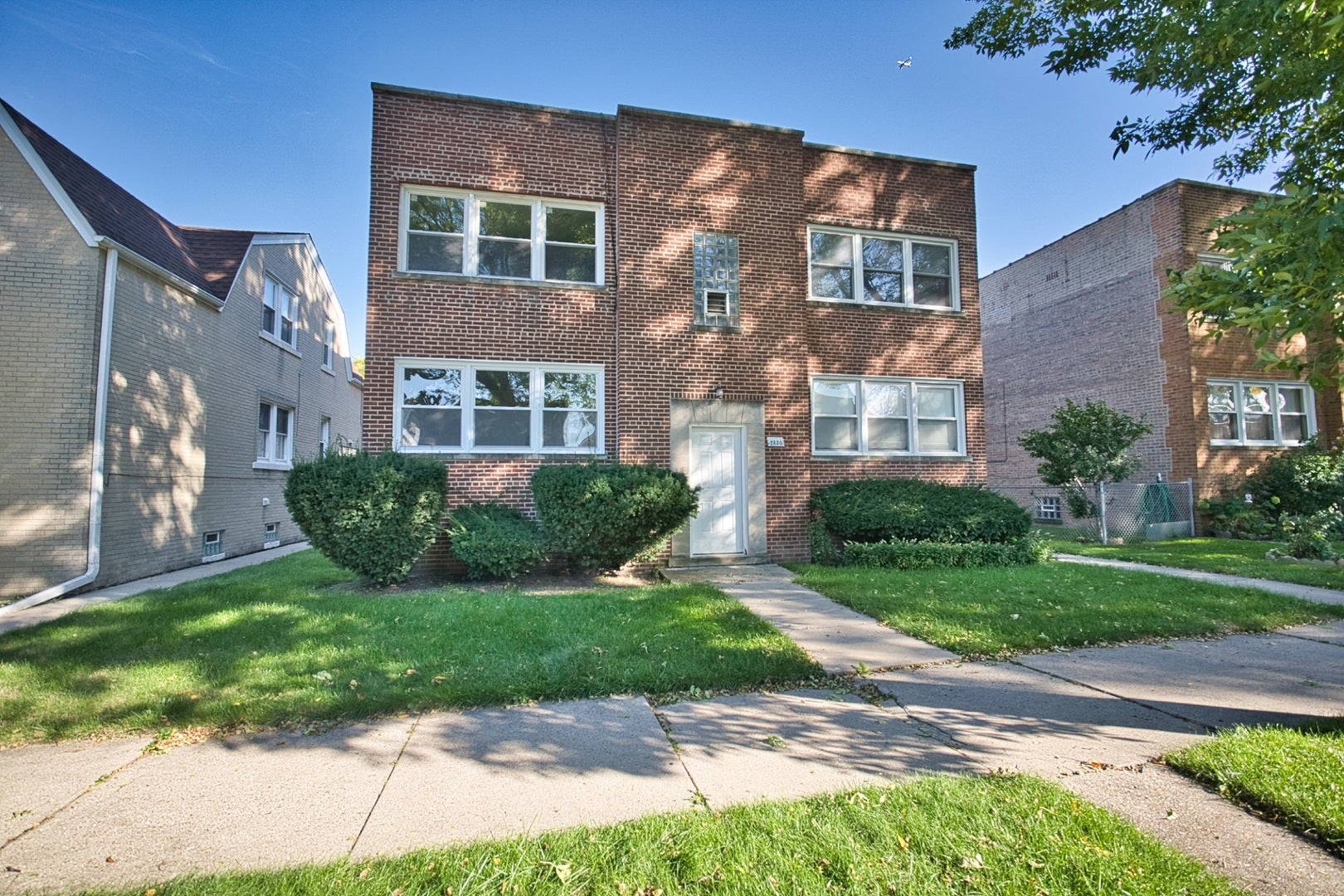 2830 W Summerdale Avenue 2