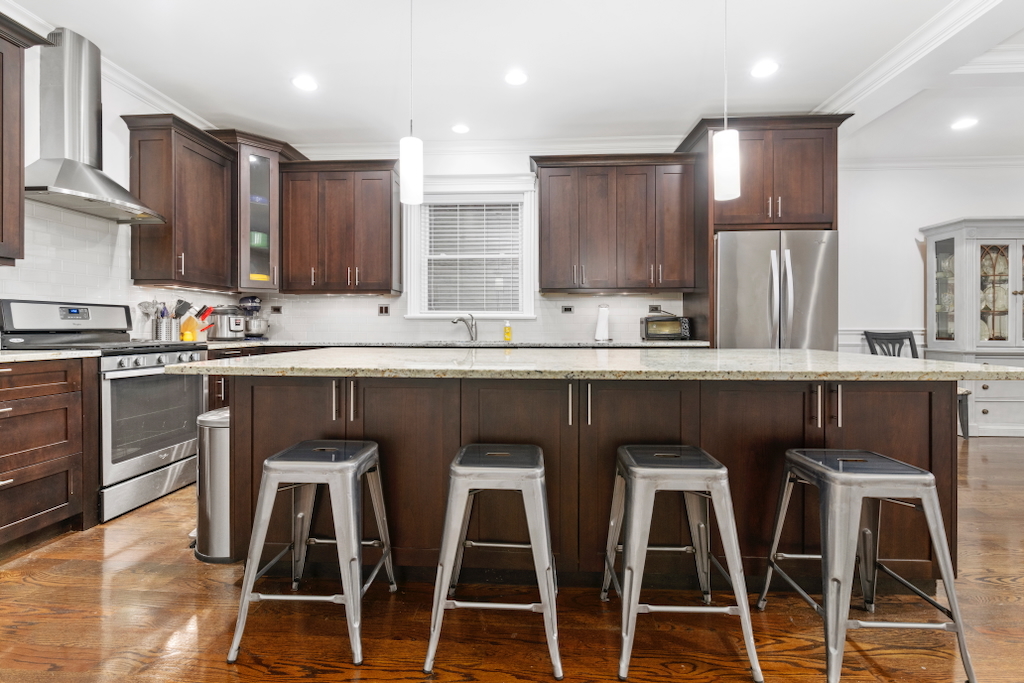 1324 W Grand Avenue 1E