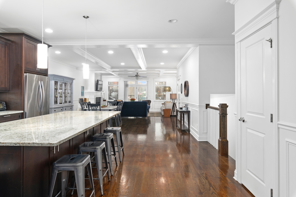 1324 W Grand Avenue 1E