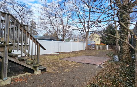 Tiny photo for 512 N Ridgeland Avenue, Oak Park, IL 60302 (MLS # 12575000)
