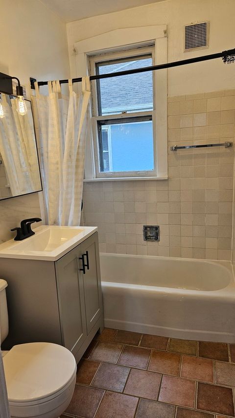 Tiny photo for 512 N Ridgeland Avenue, Oak Park, IL 60302 (MLS # 12575000)