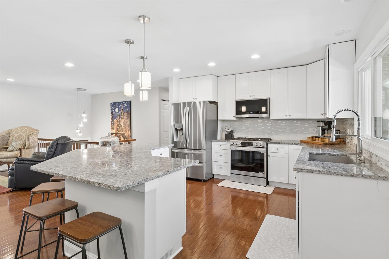 224 E Cedarwood Court