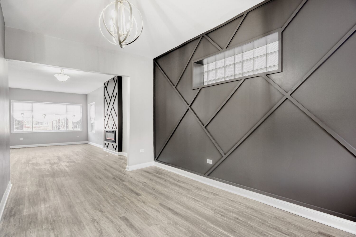 7938 S Loomis Boulevard