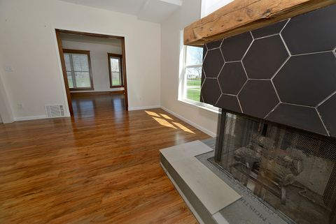 Tiny photo for 905 E Center Street, Ottawa, IL 61350 (MLS # 12614668)