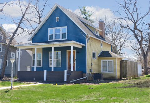 Tiny photo for 905 E Center Street, Ottawa, IL 61350 (MLS # 12614668)