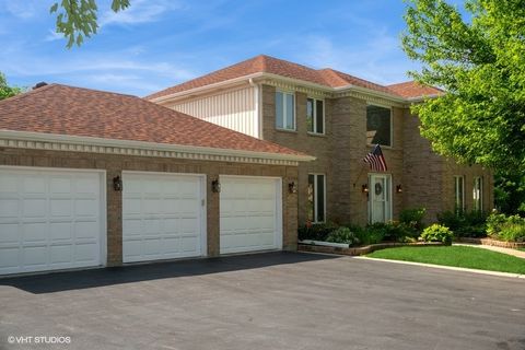 Tiny photo for 307 Anne Court, Prospect Heights, IL 60070 (MLS # 12477299)