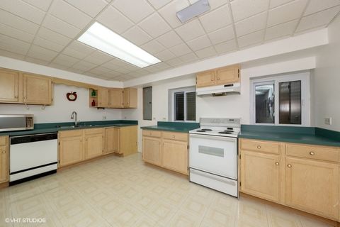 Tiny photo for 307 Anne Court, Prospect Heights, IL 60070 (MLS # 12477299)