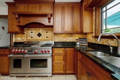 Tiny photo for 307 Anne Court, Prospect Heights, IL 60070 (MLS # 12477299)