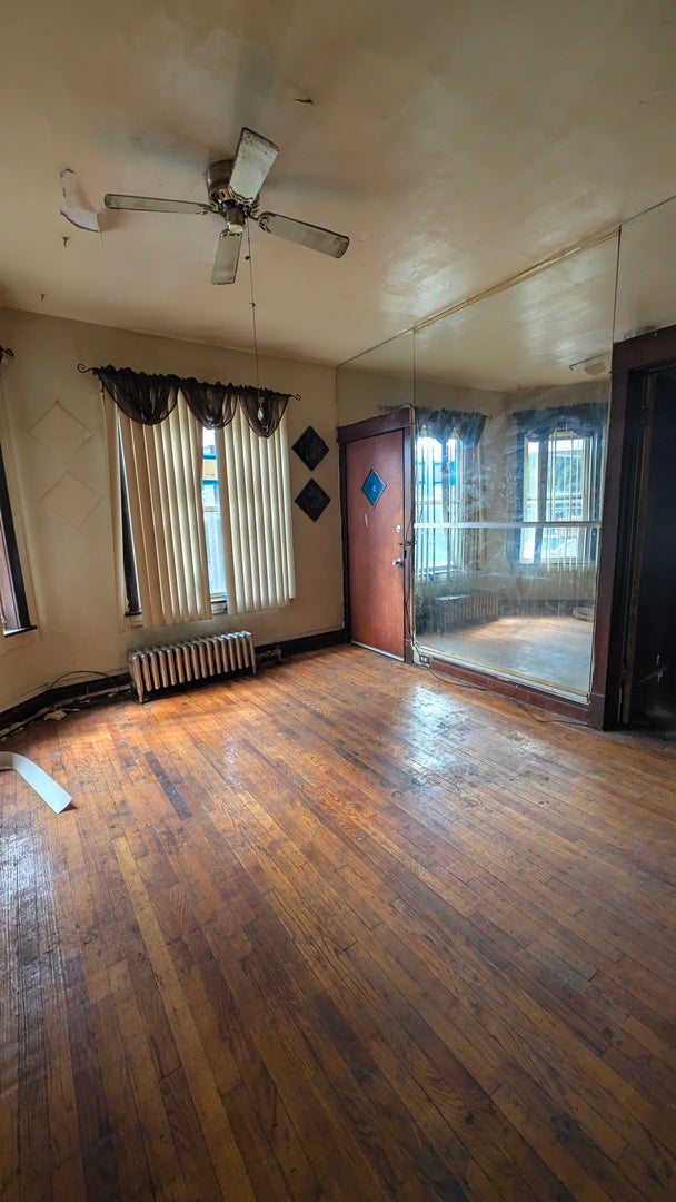 821 N Mozart Street