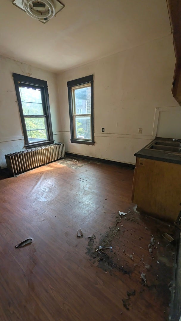 821 N Mozart Street