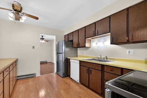 Tiny photo for 931 W Arquilla Drive #415, Glenwood, IL 60425 (MLS # 12593683)