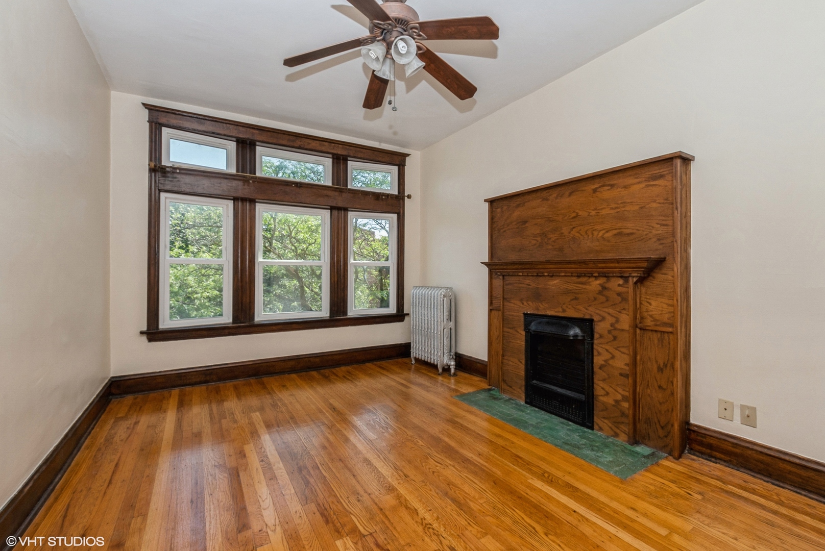 4732 S Saint Lawrence Avenue 3