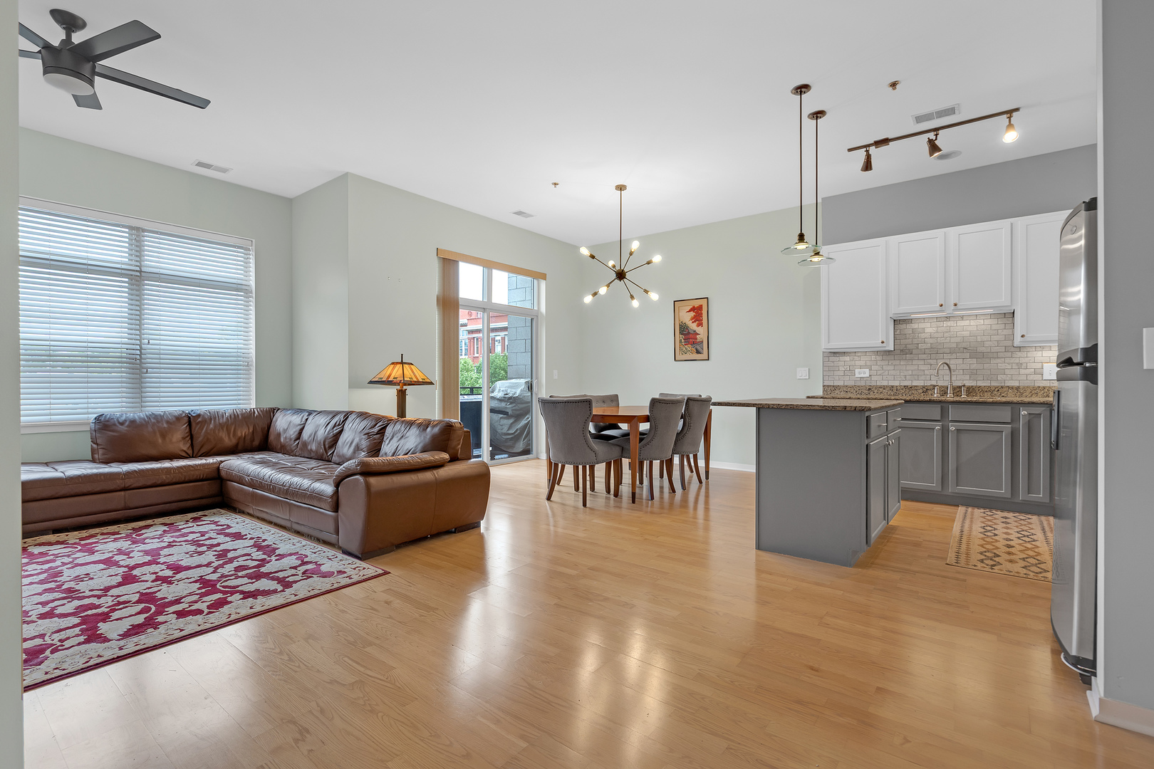 2915 N Clybourn Avenue 310