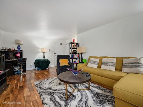 Tiny photo for 6300 N Sheridan Road #608, Chicago, IL 60660 (MLS # 12525903)