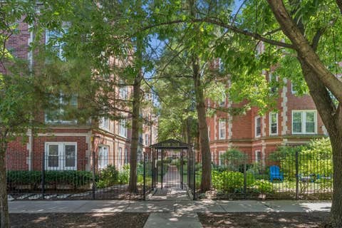 Photo of 1411 W Farwell Avenue #M3, Chicago, IL 60626 (MLS # 12723226)