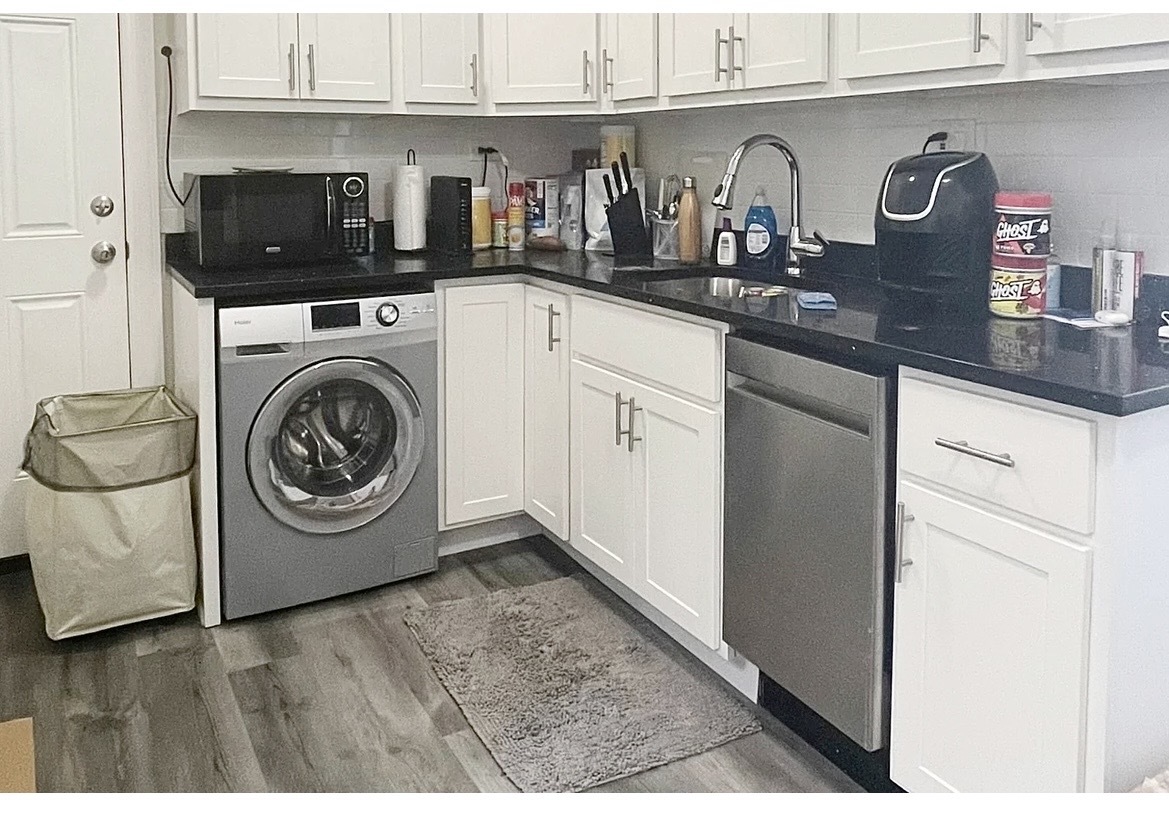 648.5 W Roscoe Street 2S