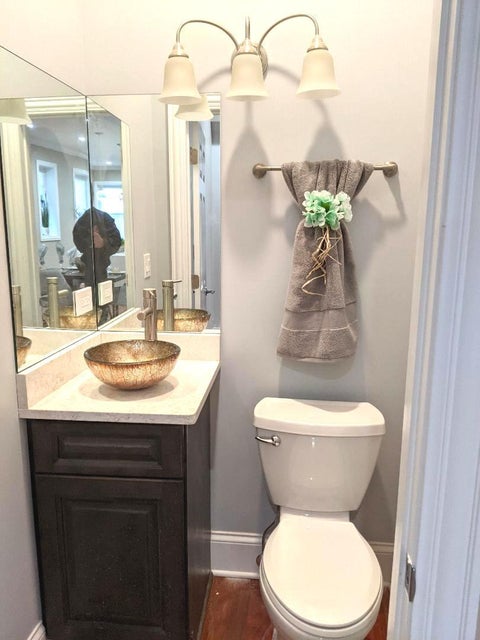 Tiny photo for 4558 S Ellis Avenue, Chicago, IL 60653 (MLS # 12614239)