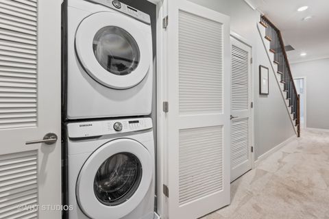 Tiny photo for 4014 N Mozart Street #1, Chicago, IL 60618 (MLS # 12588108)