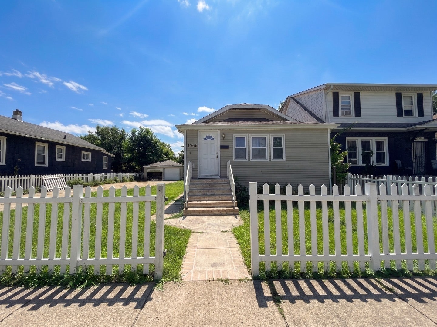 1045 W 104th Place