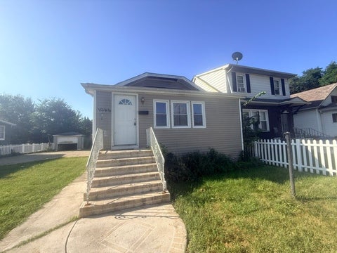 Tiny photo for 1045 W 104th Place, Chicago, IL 60643 (MLS # 12700850)