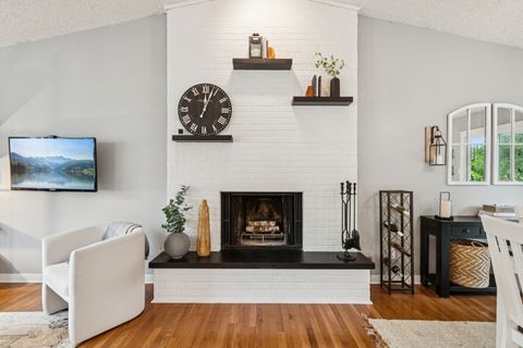 Tiny photo for 818 Bernadette Lane, Batavia, IL 60510 (MLS # 12489864)