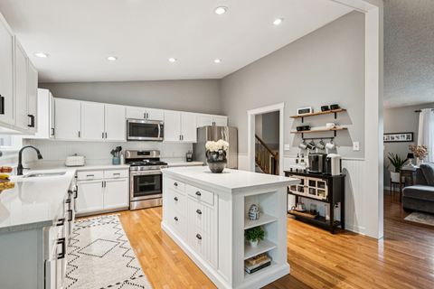Tiny photo for 818 Bernadette Lane, Batavia, IL 60510 (MLS # 12489864)