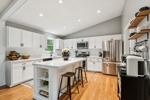 Tiny photo for 818 Bernadette Lane, Batavia, IL 60510 (MLS # 12489864)