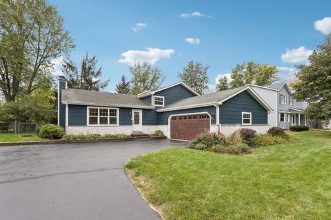 Photo of 818 Bernadette Lane, Batavia, IL 60510 (MLS # 12489864) Photo of 818 Bernadette Lane, Batavia, IL 60510 (MLS # 12489864)