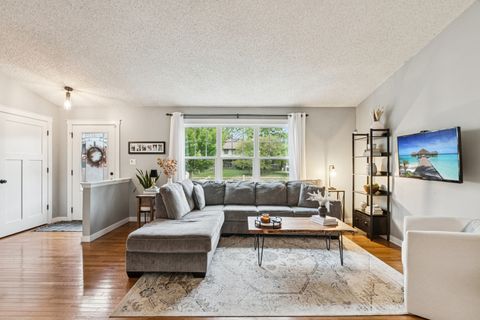 Tiny photo for 818 Bernadette Lane, Batavia, IL 60510 (MLS # 12489864)