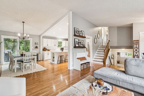 Tiny photo for 818 Bernadette Lane, Batavia, IL 60510 (MLS # 12489864)